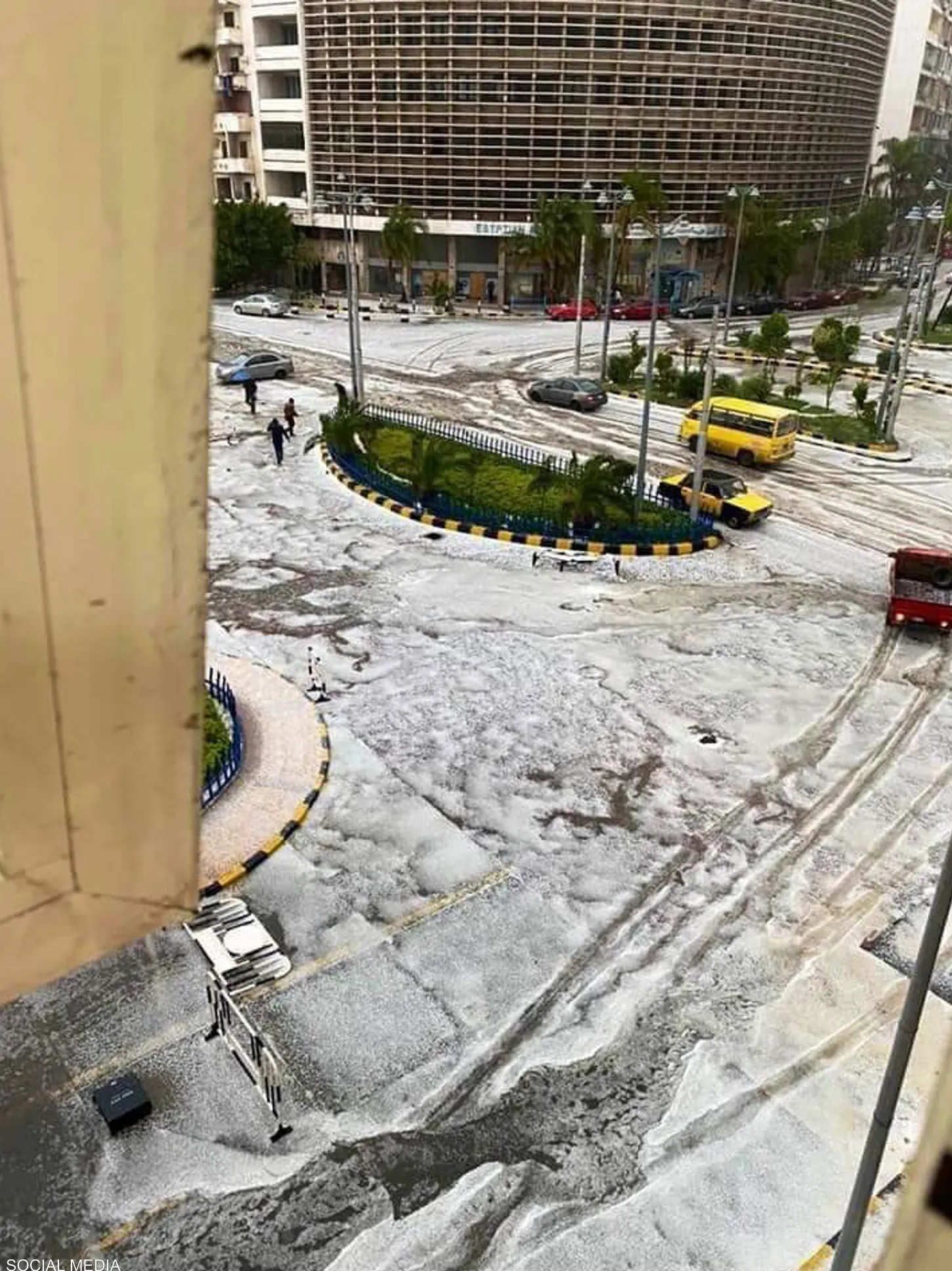 eBlue_economy_غلق بوغازى ميناء الاسكندرية والدخيلة بسبب الطقس السئ والثلوج تغطى ارض المينائين ومداخله