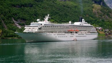 eBlue_economy_Cruise Ship Crystal Symphony Diverted to Avoid Arrest in Miami