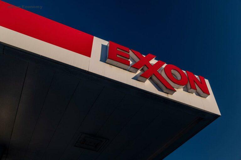 eBlue_economy_ExxonMobil reaps windfall of up to $1.9billion from oil and gas rally