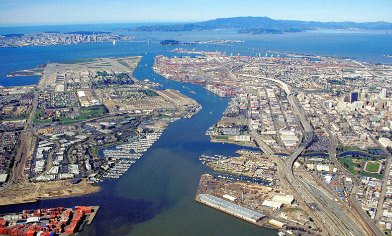 eBlue_economy_Port of Oakland import volume hit new record in 2021