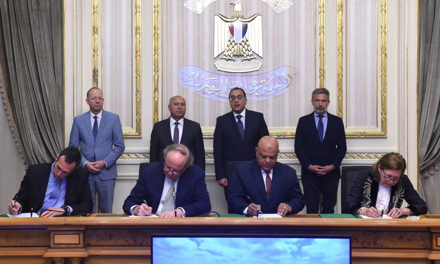 eBlue_economy_Contship Italia signed the concession for a new container terminal in Egypt with Hapag Lloyd