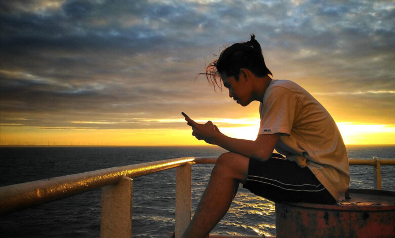 eBlue_economy_Seafarers win commitment to mandatory internet access in international law