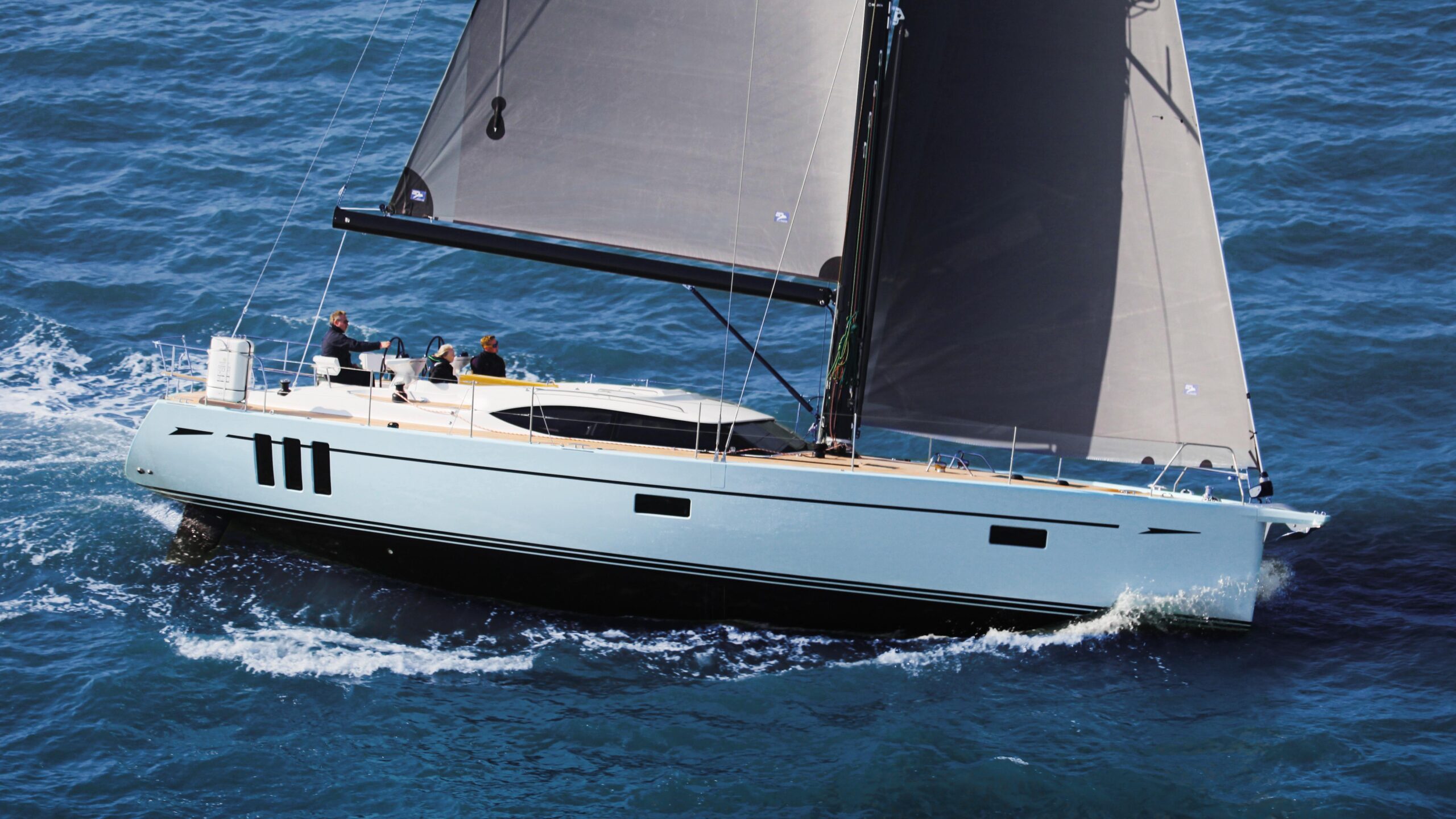 eBlue_economy_Oyster unveil her new Oyster 495 in a World Premiere that will visit Cannes Yachting Festival