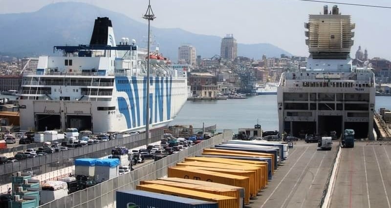 eBlue_economy_Security strike on GNV ships in Genoa