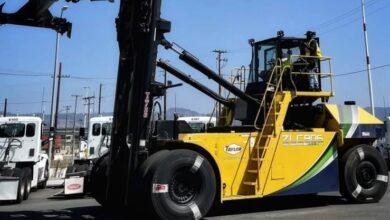 eBlue_economy_Port of Oakland debuts zero-emissions top picks